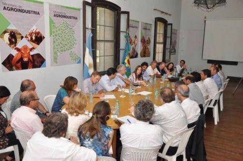 La gobernadora Vidal particip de la reunin del ministerio de Agroindustria de la provincia