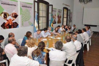 La gobernadora Vidal particip� de la reuni�n del ministerio de Agroindustria de la provincia