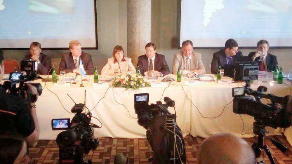Seguridad: Bullrich y Weretilneck presidieron reuni�n