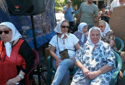 La Federal intent� impedir el ingreso de las Madres a la Plaza