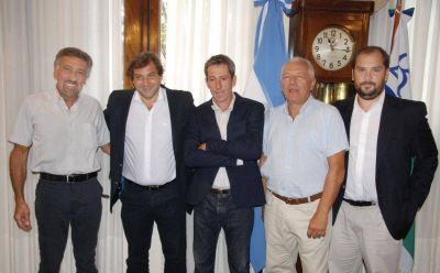 Jure le tom� juramento a nuevos funcionarios del �rea de Viviendas