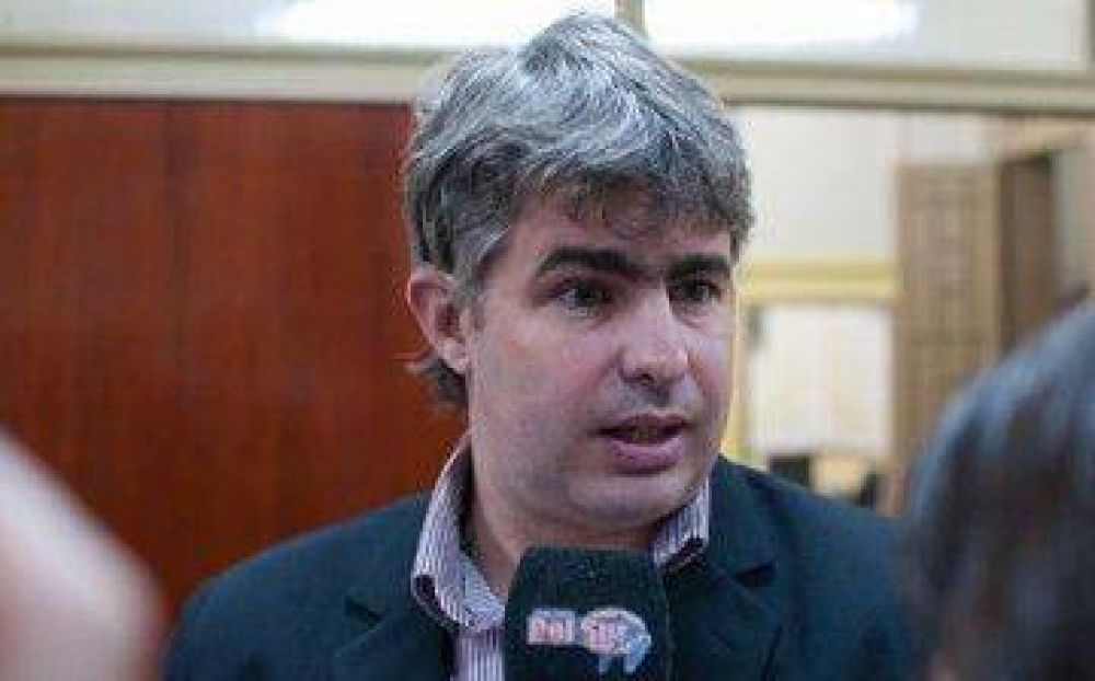  Bursese: �Tenemos que ser serios y no atar cabos con la gesti�n anterior�