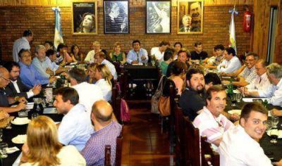 El PJ bonarense le solicit� a Macri y Vidal que 
