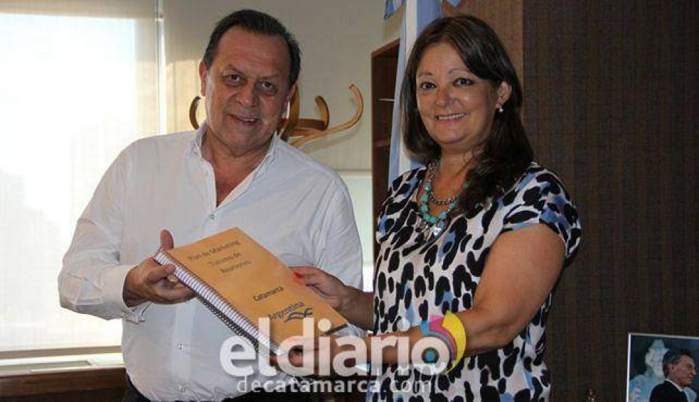 Ponferrada se reuni con el Ministro de Turismo de la Nacin Gustavo Santos