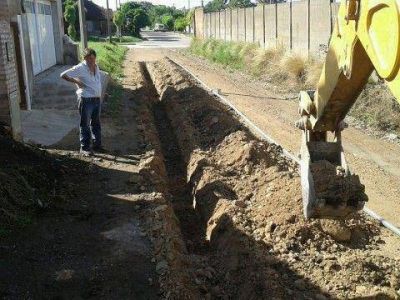 Ampliaci�n de la red de agua en calle Mazzini