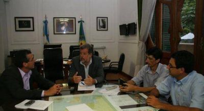 Elustondo se reuni� con intendentes para estructurar agenda de trabajo com�n