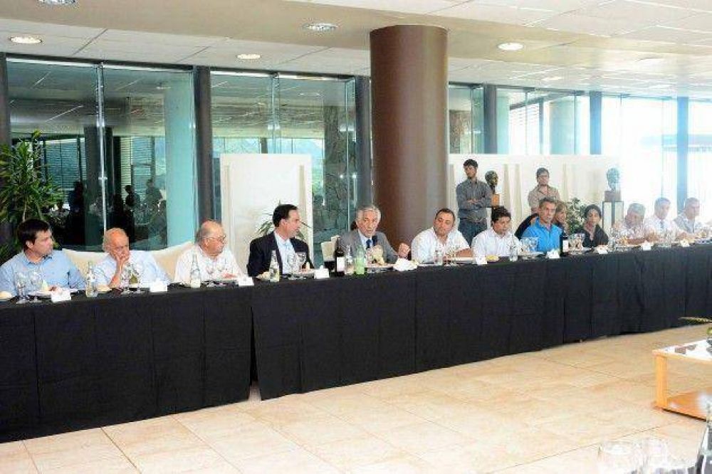 Estatales recibir�n por �nica vez un bono de $1000 y trabajadores de Inclusi�n, uno de $500