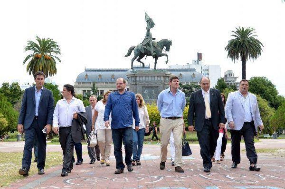 Vidal junt� a la tropa legislativa de Cambiemos y y evalu� la situaci�n econ�mica y financiera