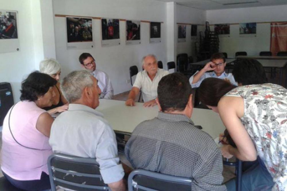 Contin�a el reclamo en el conflicto por tierras en Bah�a Creek
