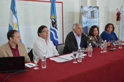 Supervisores de toda la provincia se re�nen en R�o Gallegos
