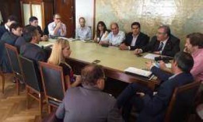 Naci�n le garantiz� a Paredes subsidios al transporte p�blico