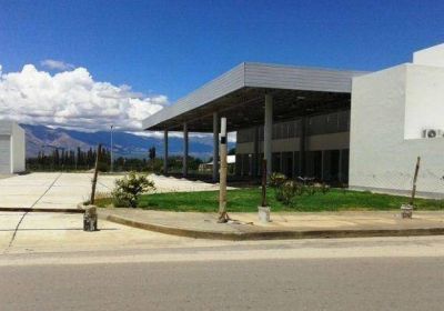 Urtubey inaugur� una nueva terminal de Cafayate