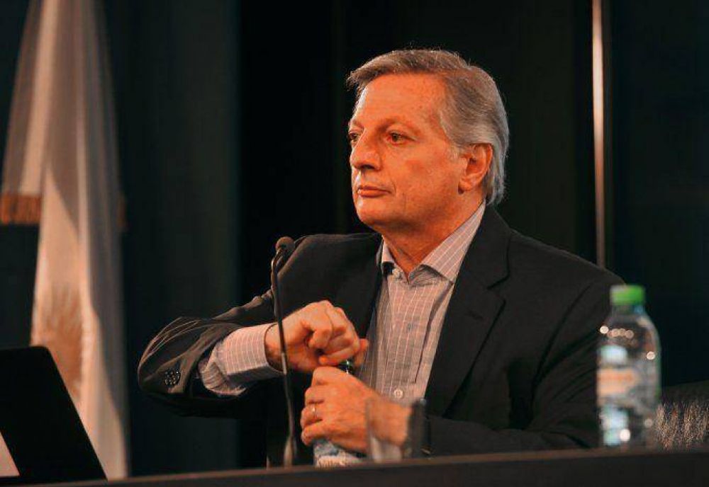Para Aranguren, el conflicto petrolero en Chubut es por 