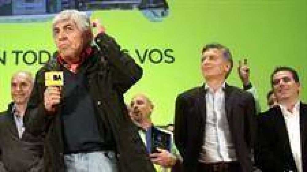 La marcha atr�s de Macri molest� a los gremios