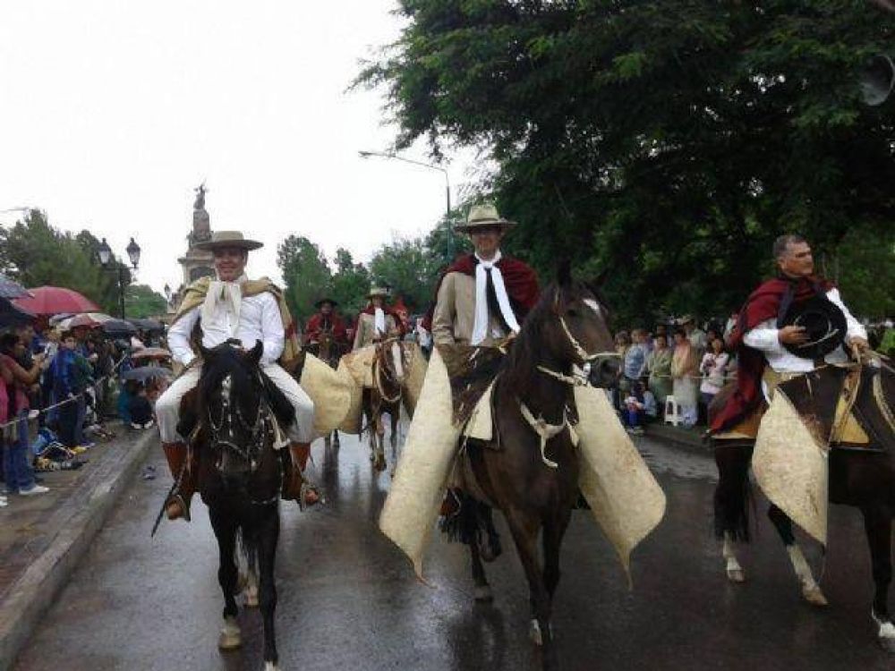 Batalla de Salta: Jos� Cano se sum� al festejo junto a Juan Urtubey