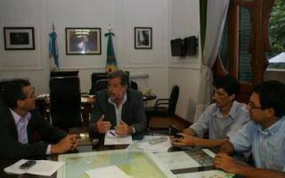 Elustondo se reuni� con intendentes para armar agenda conjunta