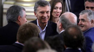 El Gobierno apura un paquete de medidas de ayuda social