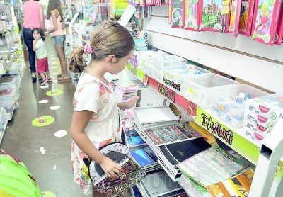 Librer�as locales se suman al Ahora 12