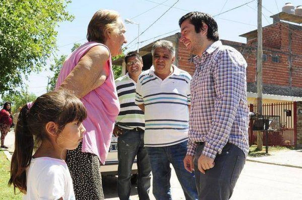 Leonardo Nardini y sus funcionarios contin�an recorriendo los barrios