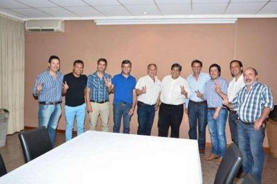 Intendentes peronistas de la primera secci�n se reunieron en Ituzaing�