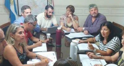 Amra y el gobierno en la reuni�n paritaria