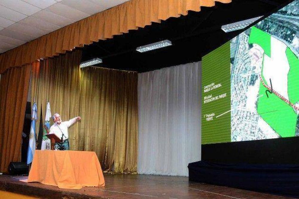 El gobernador llam� a licitaci�n para la construcci�n del Estadio �nico y el Parque �La Pedrera�
