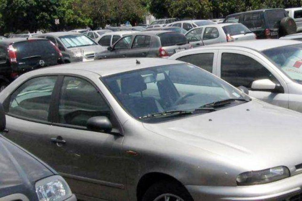 Cay casi 15 por ciento la venta de autos usados en Mendoza