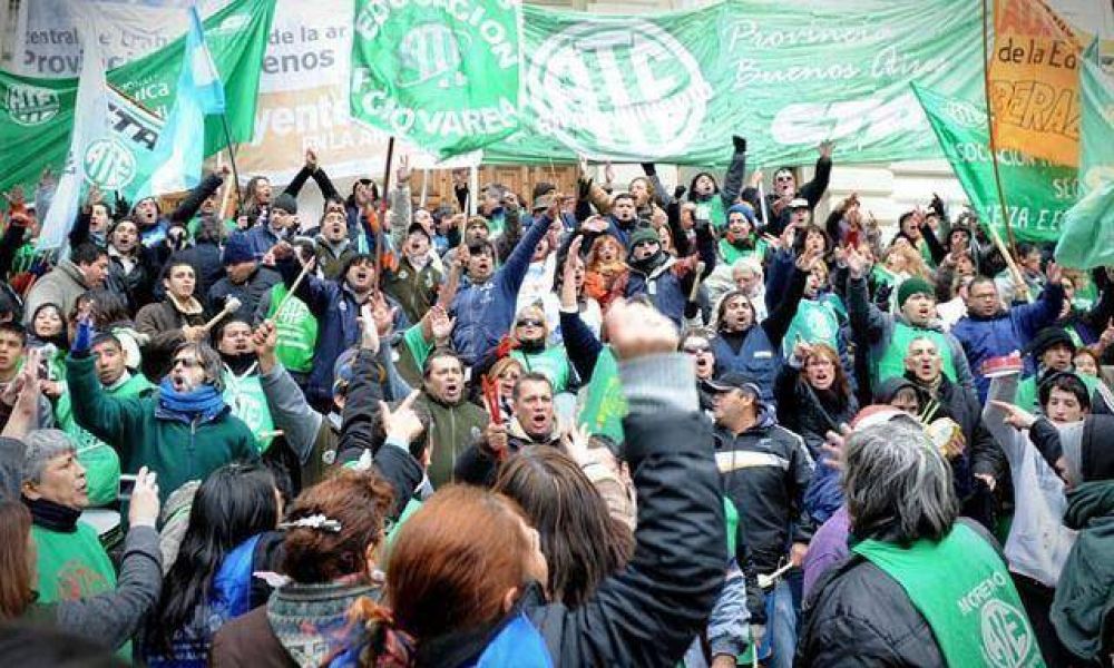 Bullrich se prepara para advertir sobre el nuevo protocolo a los gremios que marchen el 24