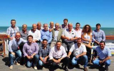 Intendentes del FpV consiguieron reuni�n con Salvai