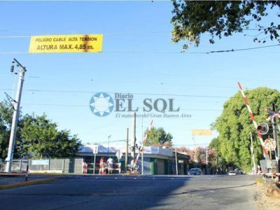 Cierran cruce por obras