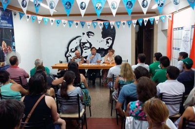Juntan firmas contra el aumento de tarifas