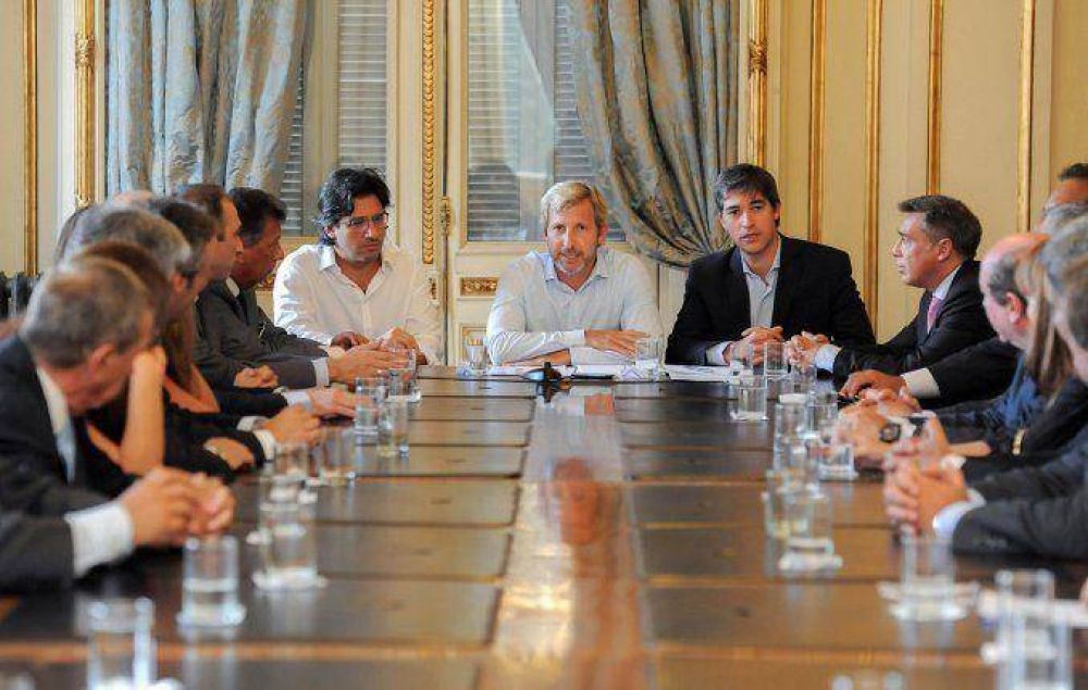 El Gobierno busca prohibir la cadena nacional en tiempos de campa�a
