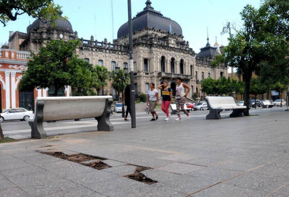 La plaza Independencia qued afuera de las grandes obras del Bicentenario 