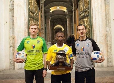 Mundial de f�tbol del Vaticano: la misericordia entra en campo