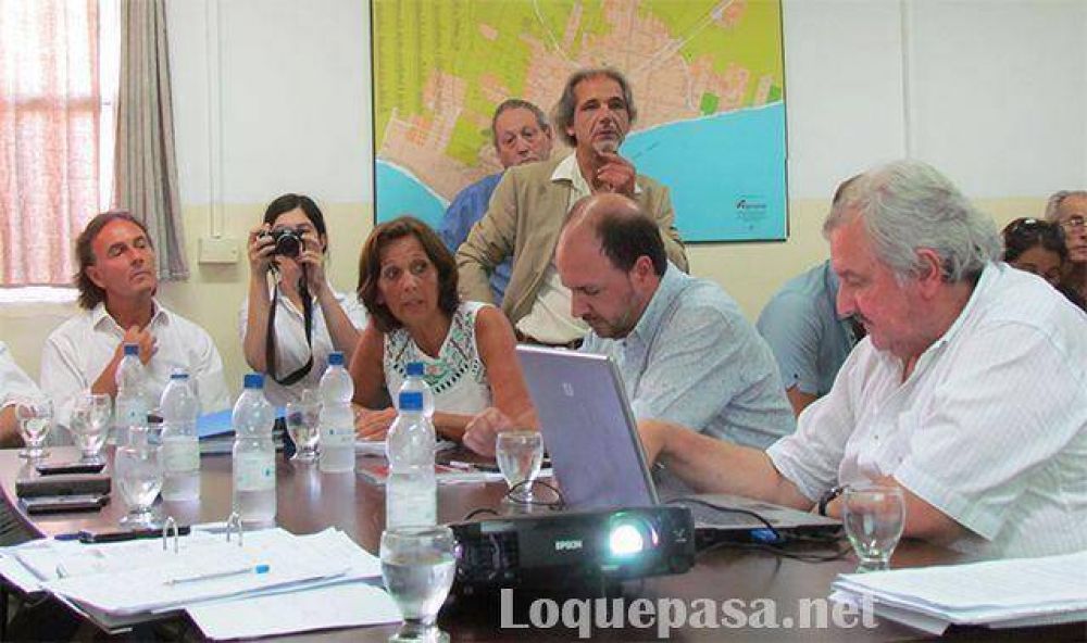 Dell�Olio present� el Presupuesto de OSSE y dijo que habr� agua y cloacas para todos