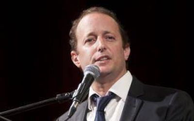 Insaurralde se sum� a las voces cr�ticas y pidi� a Macri que revea los cambios en Ganancias