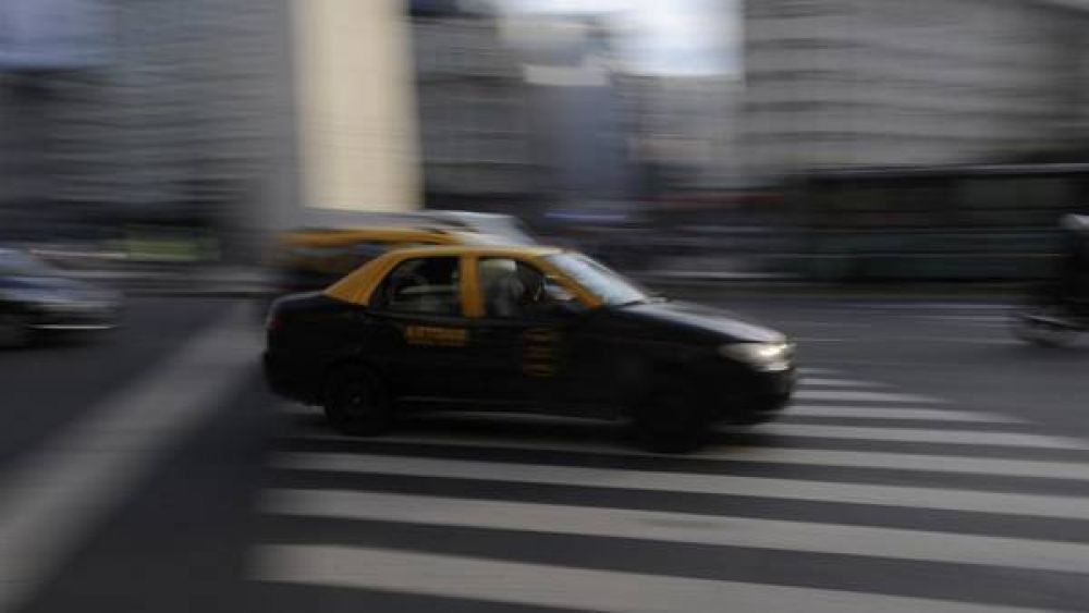 Aumenta el taxi y la bajada de bandera se va a $ 20,20
