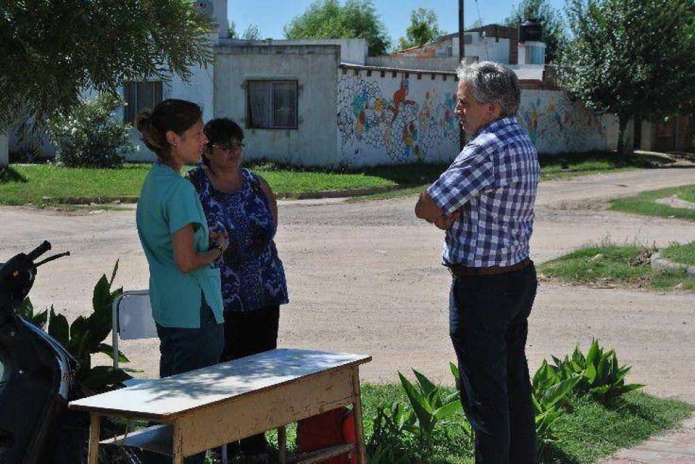 Con la presencia del Intendente, Javier Gast�n, finaliz� la Campa�a de Vacunaci�n Antirr�bica Gratuita