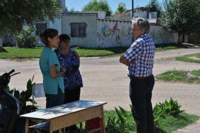 Con la presencia del Intendente, Javier Gast�n, finaliz� la Campa�a de Vacunaci�n Antirr�bica Gratuita