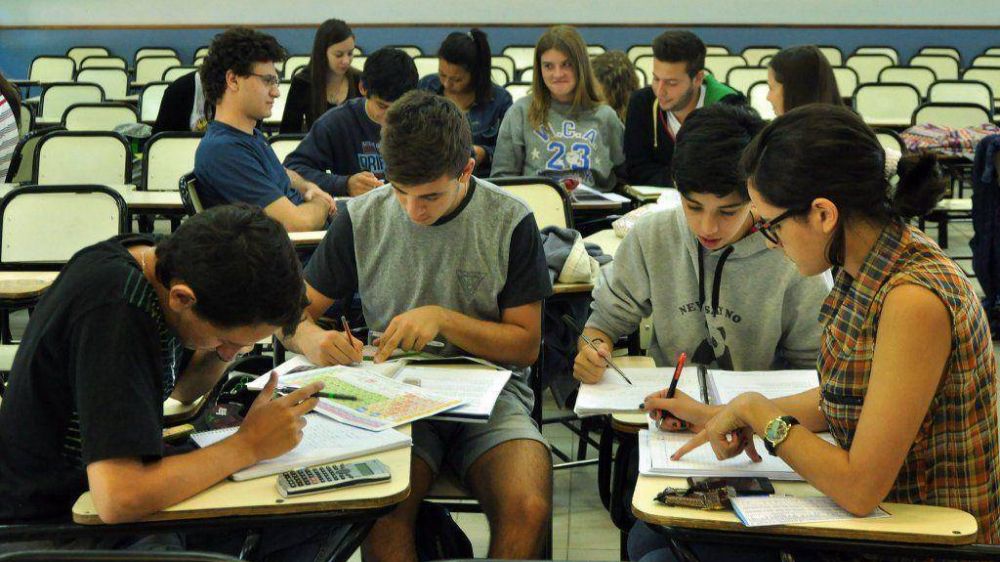 Le pidieron a la gobernadora Vidal por el boleto estudiantil gratuito
