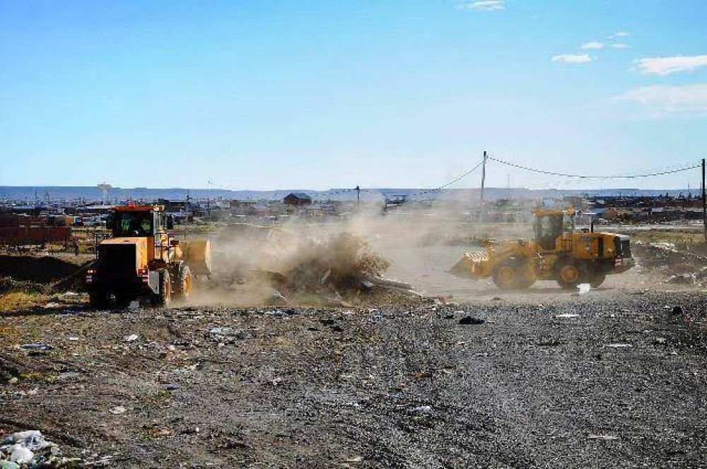Contin�an las tareas de remoci�n de �mini basurales� en ciudad