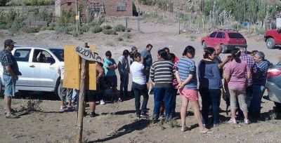 Vecinos de la Zona de Chacras cortaron la ruta 12 solicitando agua a Servicios P�blicos