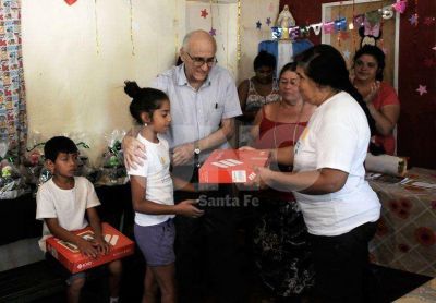 �Mochilas llenas�, la campa�a de Los Sin Techo para colectar �tiles