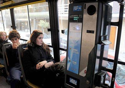 Para el Ejecutivo el boleto de colectivo deber�a costar $6,86