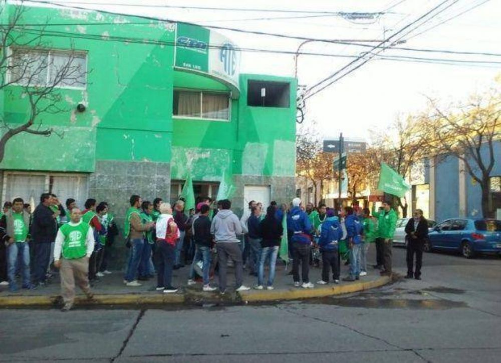 Cinco organismos anticiparon que adherir�n al paro nacional