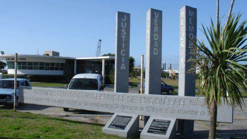 Pampill�n ir� a juicio por discriminaci�n y da�os