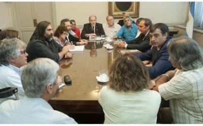 Educaci�n convoc� a los gremios docentes para firmar el acta de la paritaria nacional