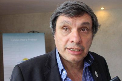 Insiste Tecchi en la presi�n ejercida desde el Gobierno