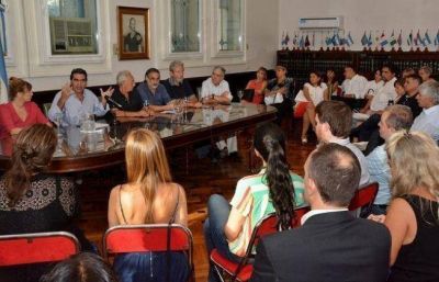 Capitanich breg� por la unidad del PJ, en una reuni�n con legisladores