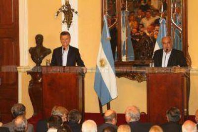 Macri anticip� que este a�o se lanzar� la licitaci�n del puente Chaco - Corrientes